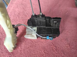 HYUNDAI I20 8-14 ΚΛΕΙΔΑΡΙΆ ΕΜΠ ΔΕΞΙΑ 81320-1J030-thumb-1