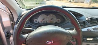 Ford Focus 2001-thumb-4