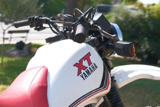 Yamaha XT 550 1982-thumb-10