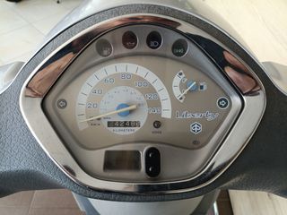 Piaggio Liberty 125 2004 *** ΠΡΩΤΟ ΧΕΡΙ ***-thumb-2