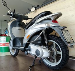 Piaggio Liberty 125 2004 *** ΠΡΩΤΟ ΧΕΡΙ ***-thumb-4