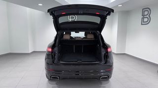 Porsche Cayenne 2023 3.0i V6 e-HYBRID PLUG-IN TIPTRONIC S SUN. PAN./AUTOBESIKOS-thumb-17