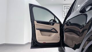 Porsche Cayenne 2023 3.0i V6 e-HYBRID PLUG-IN TIPTRONIC S SUN. PAN./AUTOBESIKOS-thumb-23