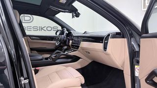 Porsche Cayenne 2023 3.0i V6 e-HYBRID PLUG-IN TIPTRONIC S SUN. PAN./AUTOBESIKOS-thumb-32