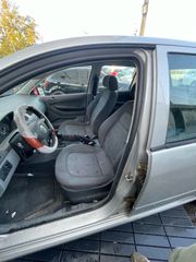 Skoda Fabia 2002-thumb-7