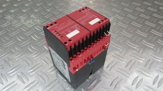 Βιομηχανικό Ρελέ Ασφαλείας Telemecanique Preventa XPS-APF (Schneider Electric)