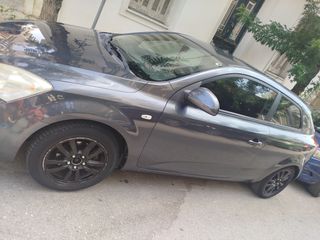 Kia Ceed / cee'd 2010 1400-thumb-2