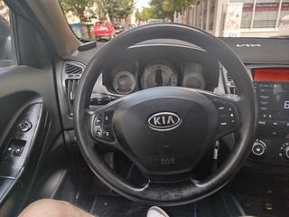 Kia Ceed / cee'd 2010 1400-thumb-9