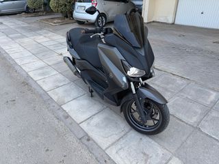 Yamaha XMAX 250 2015-thumb-1