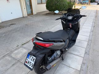 Yamaha XMAX 250 2015-thumb-6