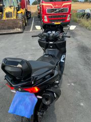 Yamaha TMAX DX 2017-thumb-1
