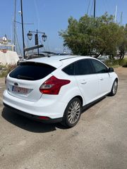 Ford Focus 2011 Titanium-thumb-2
