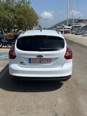 Ford Focus 2011 Titanium-thumb-3