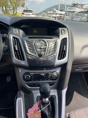 Ford Focus 2011 Titanium-thumb-11