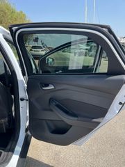 Ford Focus 2011 Titanium-thumb-15
