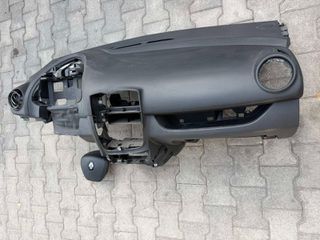 RENAULT CLIO 2015--thumb-1