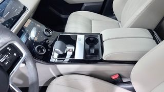 Land Rover Range Rover Velar 2022 P400e PLUG-IN HYBRID AWD R DYNAMIC S/AUTOBESIKOS-thumb-45