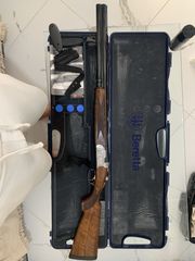 Οπλο Beretta Super pose-thumb-1