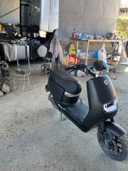 Yadea Electric Scooter 2024 E8s lite Χωρίς δίπλωμα-thumb-1
