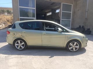 Seat Toledo 2004-thumb-2