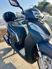 Honda SH 300 2015-thumb-1