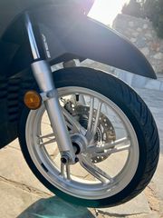 Honda SH 300 2015-thumb-6