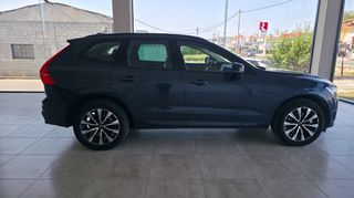 Volvo XC 60 2024 PLUS B4 MHEV DIESEL "ΕΛΛΗΝΙΚΗΣ ΑΝΤΙΠΡΟΣΩΠΕΙΑΣ"-thumb-8