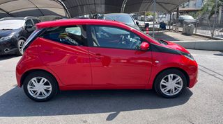 Toyota Aygo 2016 X-PLAY 1.0 70HP (FULL EXTRA)-thumb-6