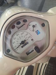 Piaggio Vespa LX 150 2011-thumb-12