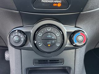Ford Fiesta 2015 ΒΙΒΛΙΟ SERVICE*DIESEL*NAVI*ΘΕΡΜΑΙΝΟΜΕΝΑ ΚΑΘΙΣΜΑΤΑ-thumb-40