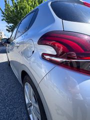Peugeot 208 2017 Signature 2017 euro6-thumb-8