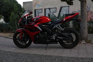Honda CBR 600RR 2008 2008-thumb-5