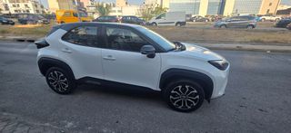 Toyota Yaris Cross 2023 1.5 HYBRID BI TONE/ΔΕΡΜΑΤΙΝΟ ΣΑΛΟΝΙ/ΕΛΛΗΝΙΚΟ-thumb-3