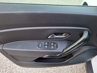 Dacia Duster 2019 4x4-thumb-13