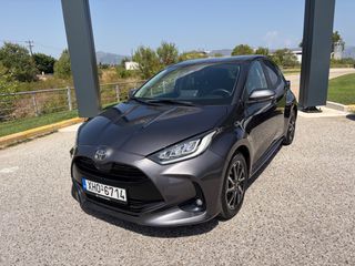 Toyota Yaris 2024 1.5P STYLE 29.136ΧΛΜ! ΑΡΙΣΤΟ!-thumb-2