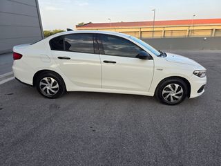Fiat Tipo 2016-thumb-8