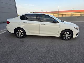 Fiat Tipo 2016-thumb-9
