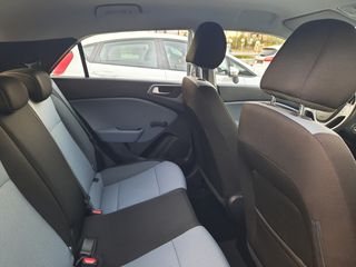Hyundai i 20 2017 * 1.2 CLASSIC *113000km* Α' ΧΕΡΙ* ΑΨΟΓΟ*-thumb-6