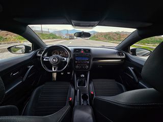 Volkswagen Scirocco 2010 TSI-thumb-16