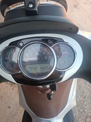 Piaggio Beverly 300i 2011-thumb-4
