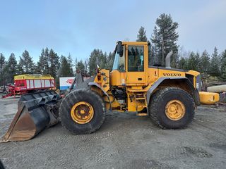 Φορτωτής Με Λάστιχα Volvo 2006 L110E-thumb-1