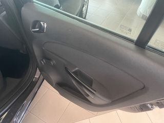 Opel Corsa 2012-thumb-38