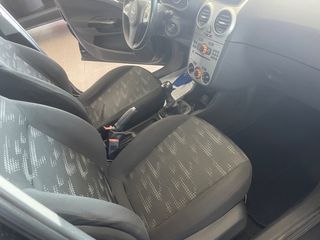 Opel Corsa 2012-thumb-39