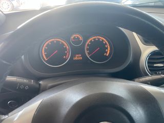 Opel Corsa 2012-thumb-41
