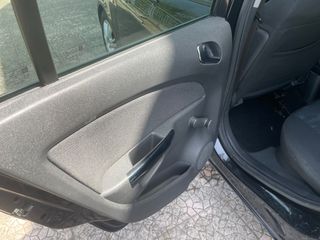 Opel Corsa 2012-thumb-14