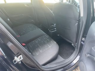 Opel Corsa 2012-thumb-17