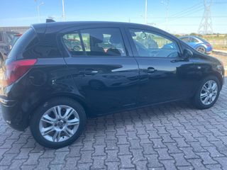 Opel Corsa 2012-thumb-28