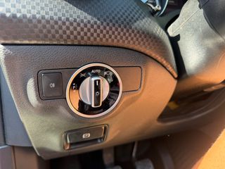 Mercedes-Benz A 180 2016 1.6 Full Extra Facelift Book Service-thumb-22