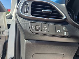 Hyundai i 30 2019 1.4-thumb-30