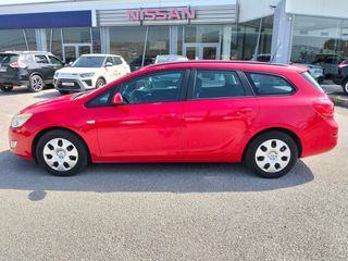 Opel Astra 2011-thumb-1